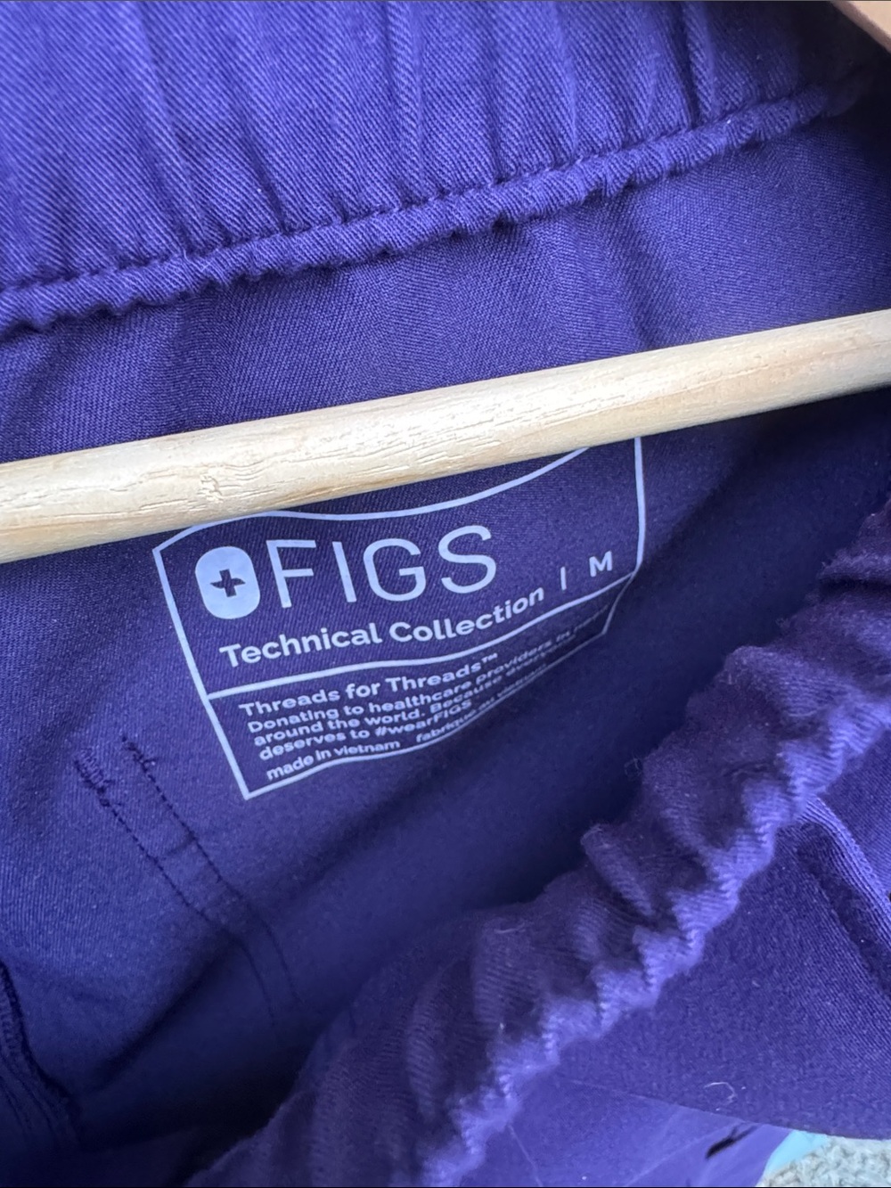 Figs Deep Purple Drawstring scrubs - Picture 4 of 5